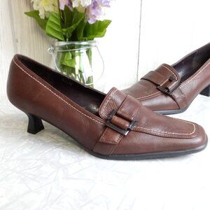 Van Eli Women's 5.5 Classic Brown Leather Pumps
